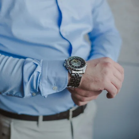 ساعات رجال أعمال