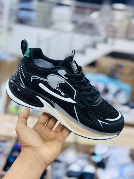 جوج أحذية بثمن وحدة فقط ب 265 درهم