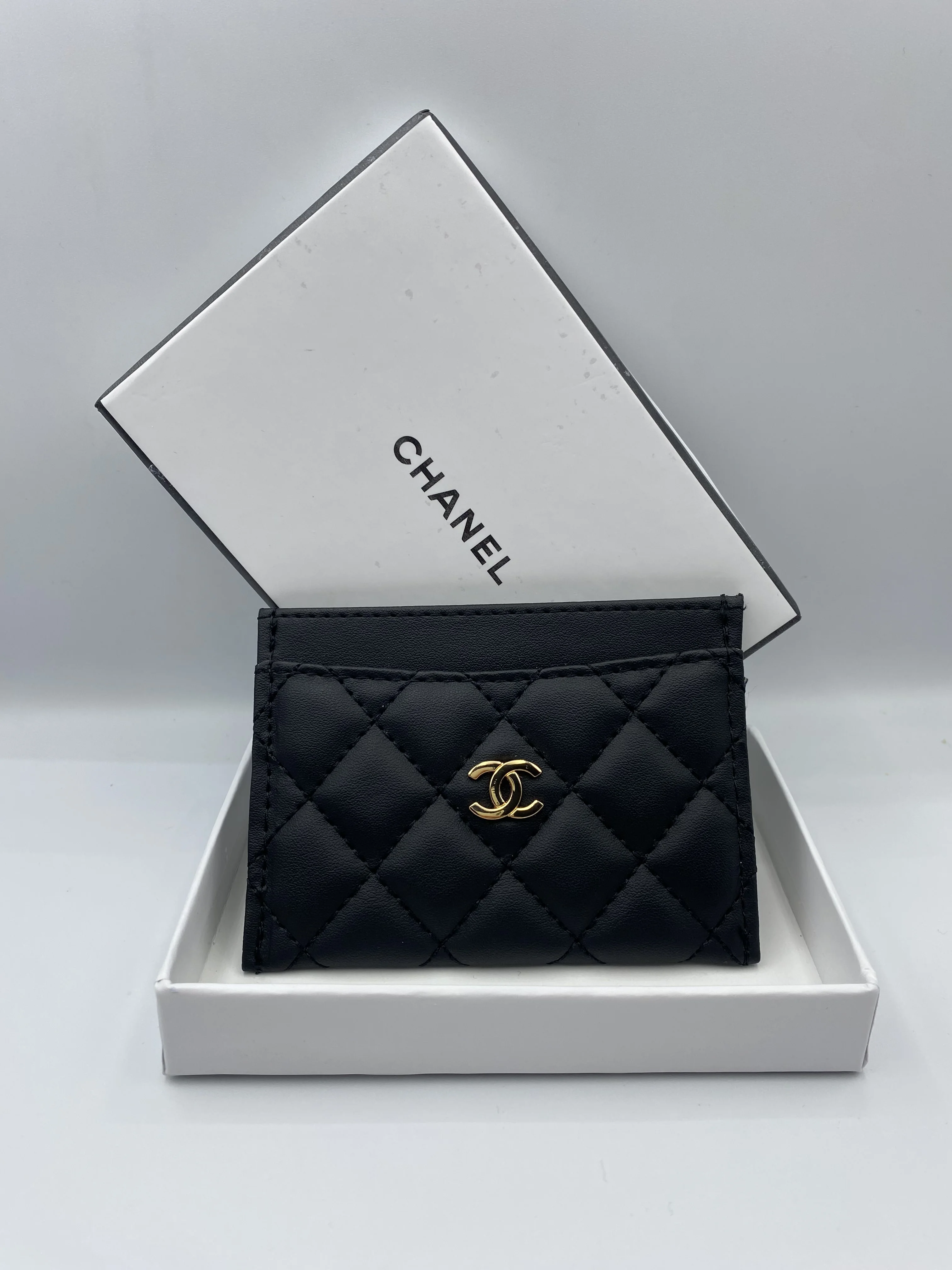 Porte-Cartes Matelassé Élégance – Noir Signature