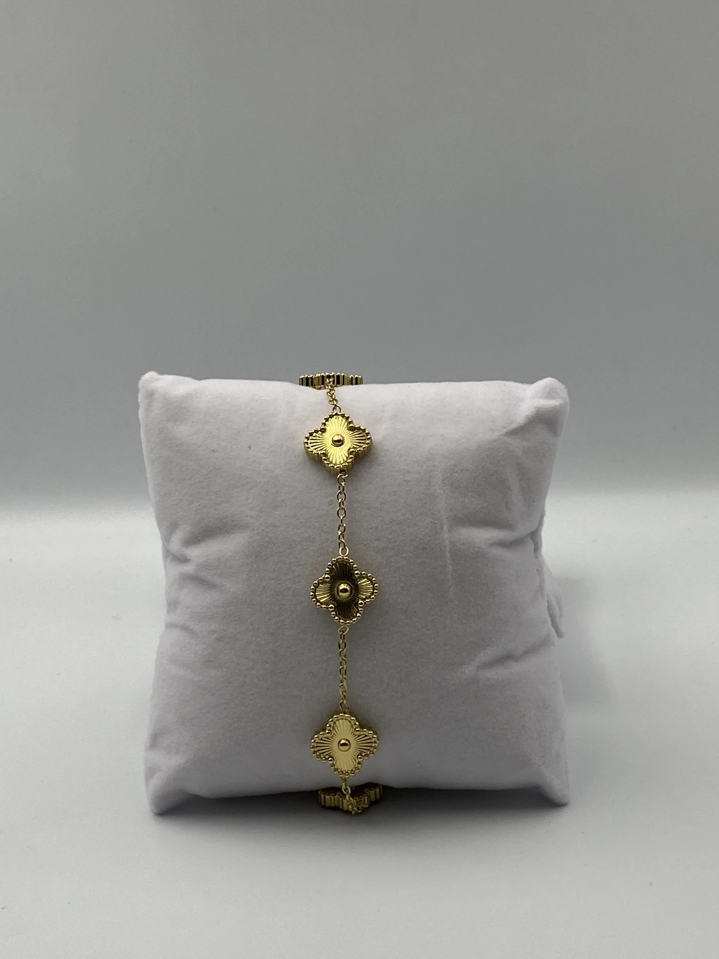 Bracelet Trèfle Élégance – Chaîne Dorée