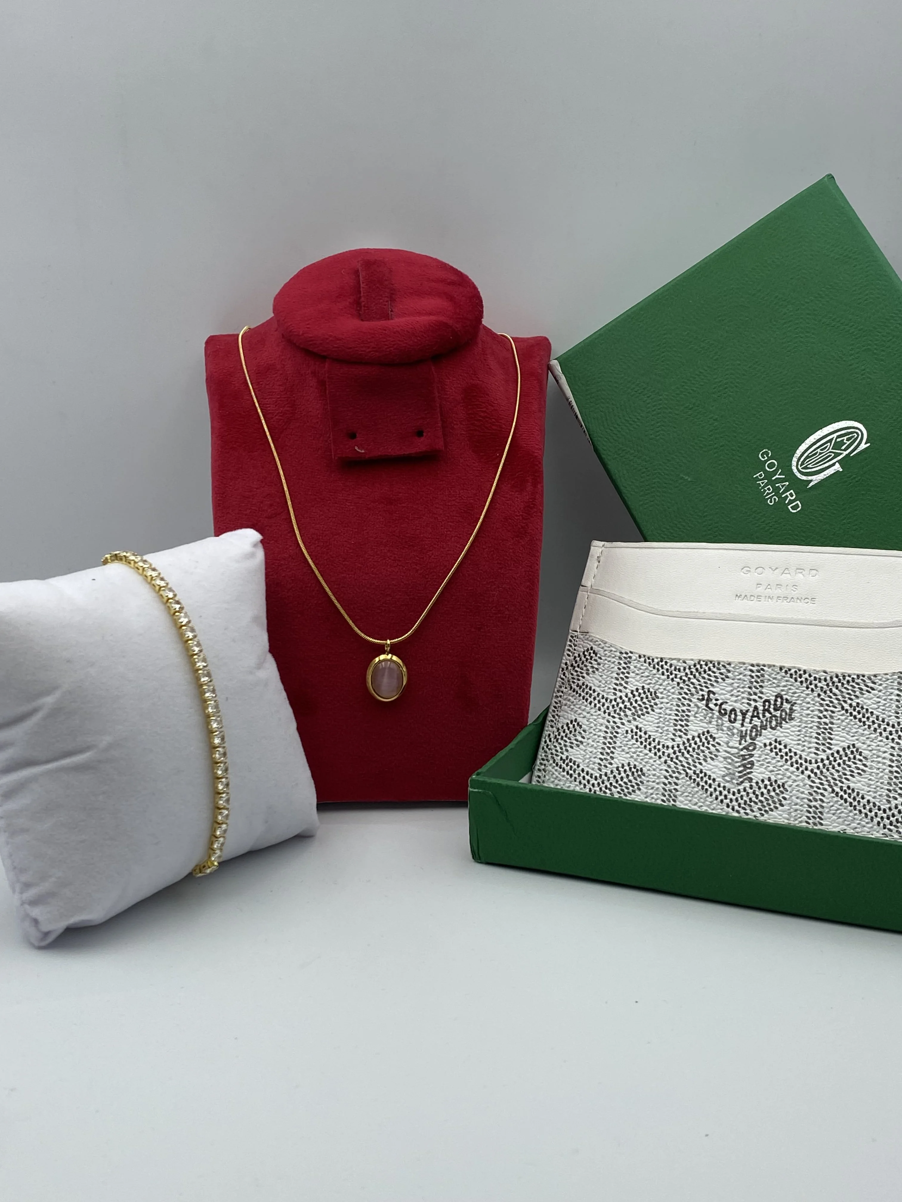 bracelet collier porte cartes Goyard ensemble elegance