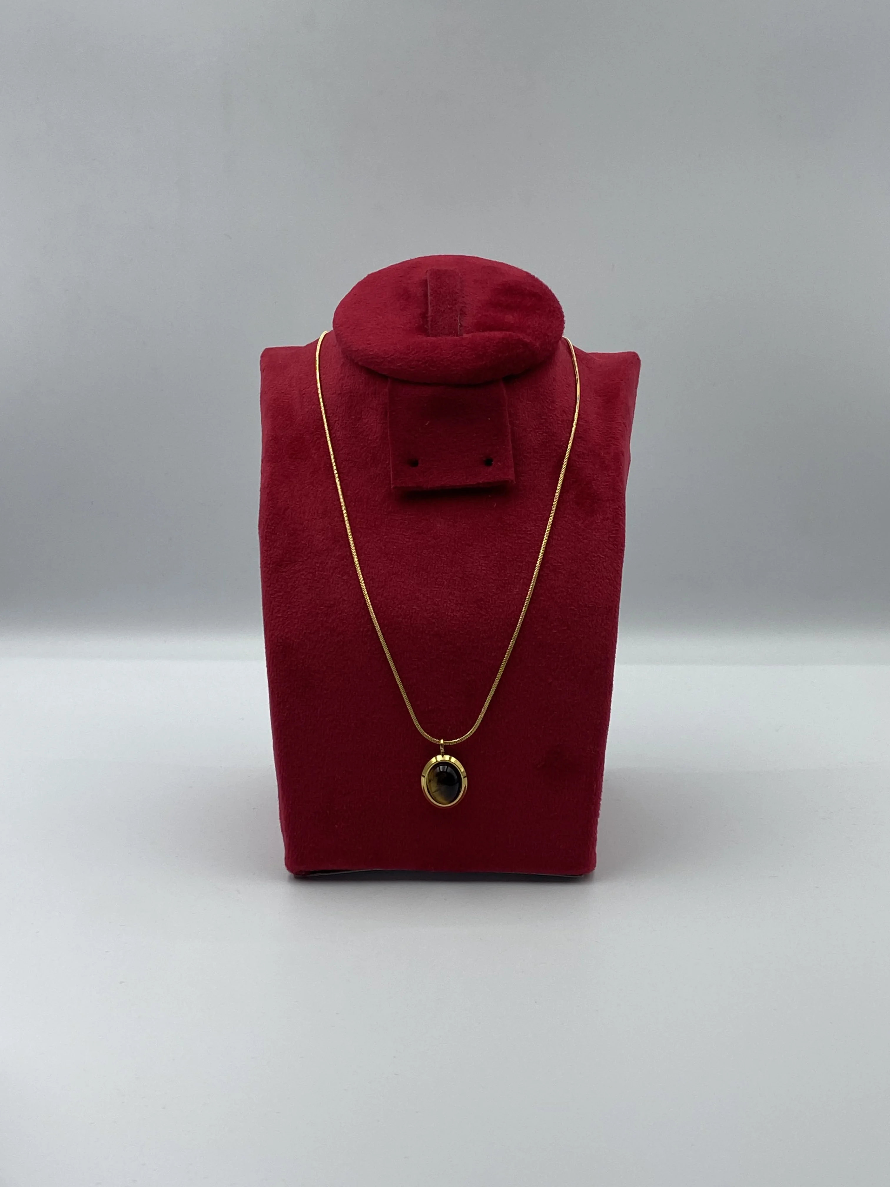 Collier Élégance Ovale – Chaîne Dorée