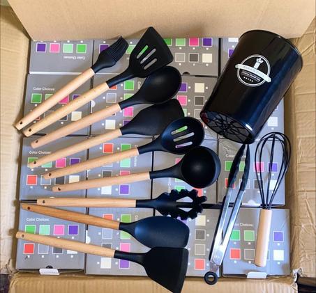 طقم أدوات الطهي من السيليكون