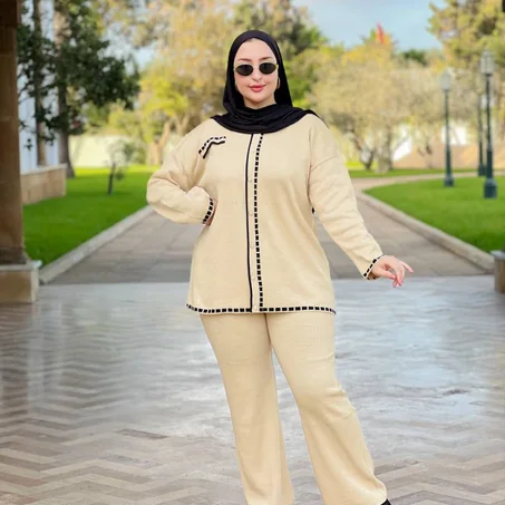 هذالطقم   من الأطقم التي تتميز بخاماتها وأناقتها الراقية وجاذبيتها الساحرة