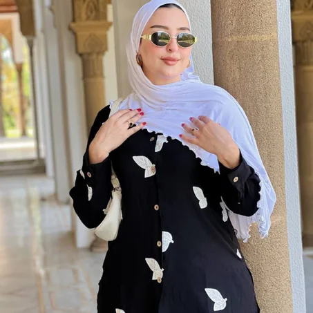 أنصومبل أنيق   مصنوع بحرفية عالية بأفخم أنواع التوب  ثوب لولان مطروز1