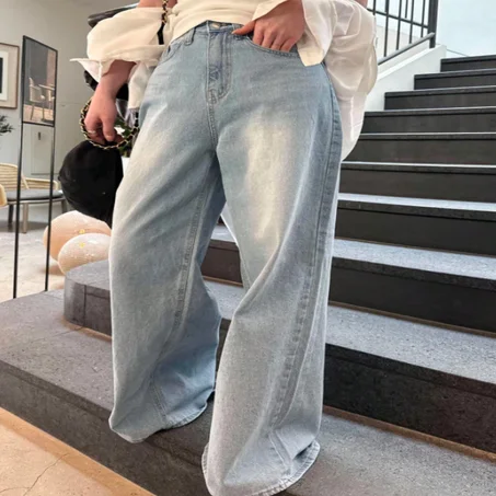 جينز نسائي واسع ستايل عصري ومريح 👖✨