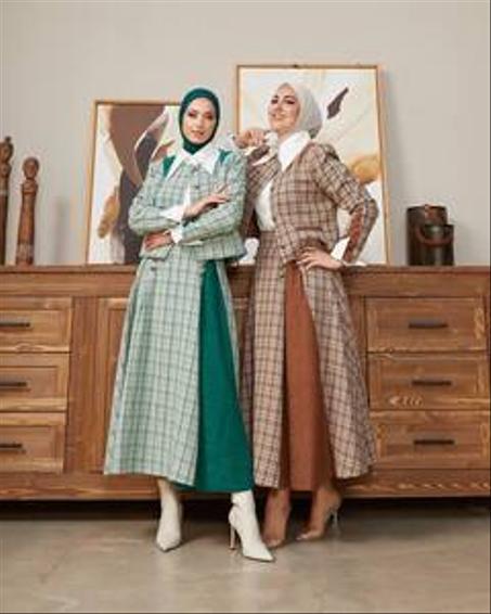 ملابس نسائية