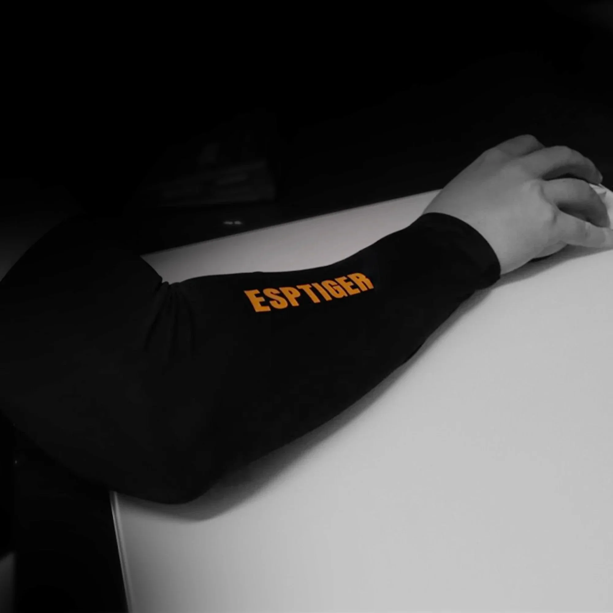 EspTiger Compact Arm Sleeve for Esports - Long Style
