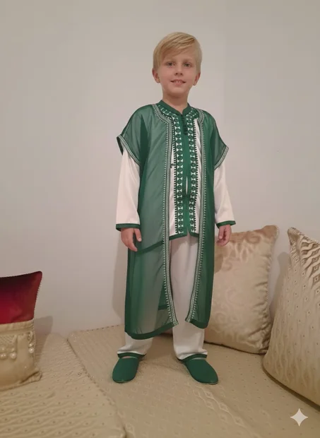 Jabador-marroquí-niños-traje-tradicional-elegante