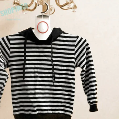 الملابس والأحذية