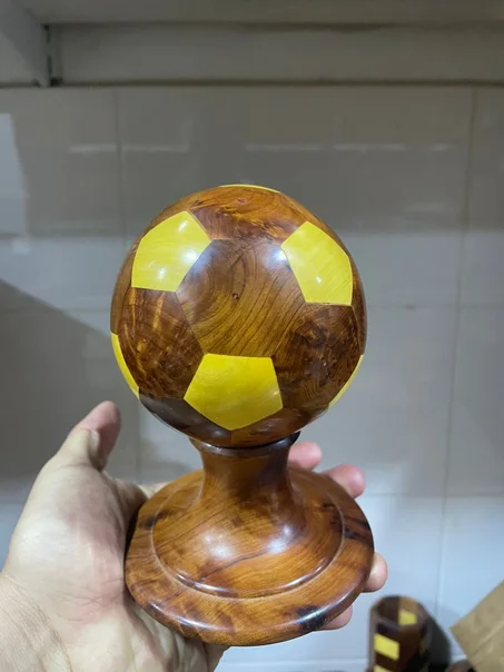 Ballon de football décoratif fait-main ⚽