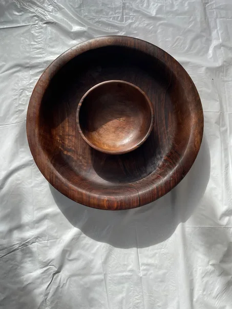 Corbeilles en bois de noix de kola pour couscous avec une boulle au centre 50 CM