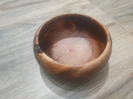 Saladière en bois d’olivier – 17 cm