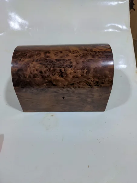 La boîte à bijoux en bois de thuya