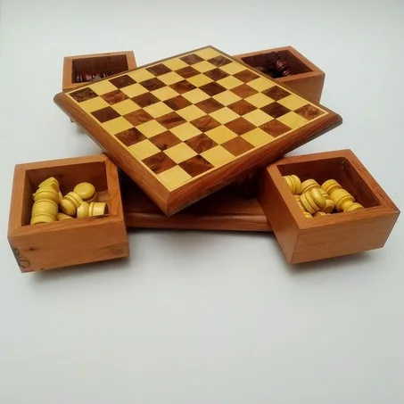 Table d’échecs en bois de thuya