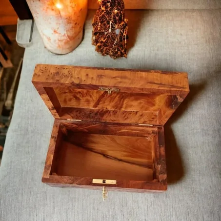 Boîte à bijoux en bois de thuya