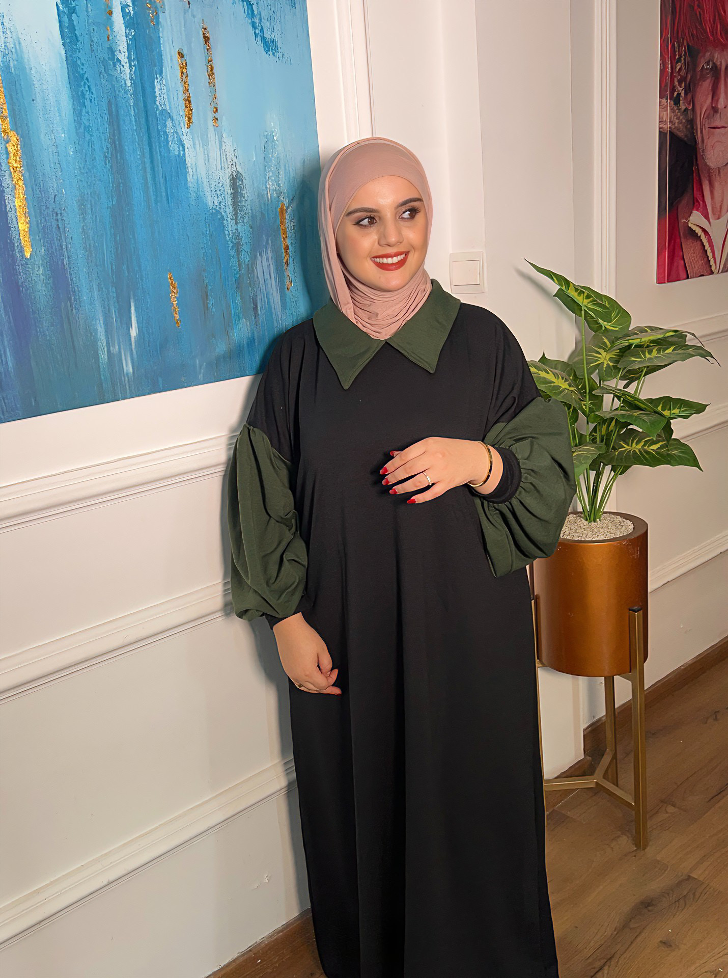 كسوة بحلة جديدة للمحجبات والغير المحجبات للخروج والمناسبات متوفرة بعدة ألوان زاهية توب : مونطوني تركيا