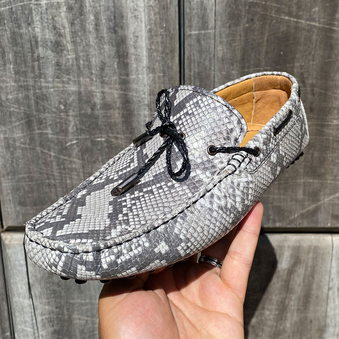 08MC Mocassin Crocodile Cuir