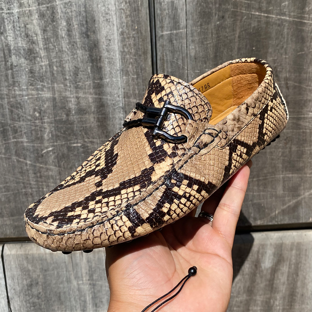 09MC Mocassin Crocodile Cuir