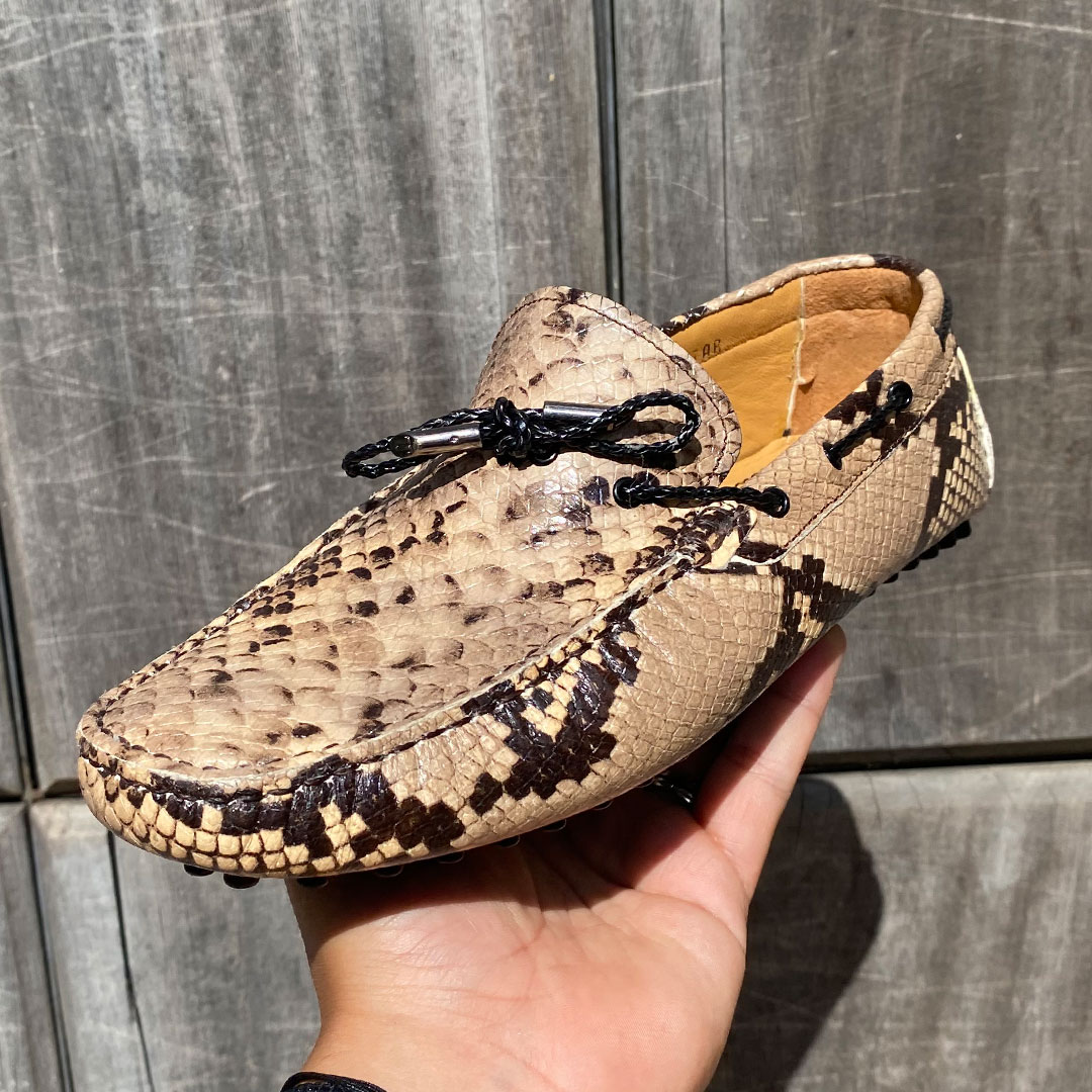 05MC Mocassin Crocodile Cuir