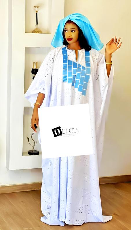Boubou Sénégalais Élégant pour Femme - Artisanat Traditionnel