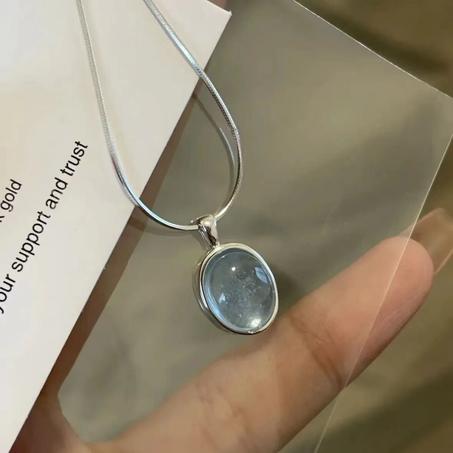 Collier Éclat Cristallin – La douceur d’un bijou intemporel