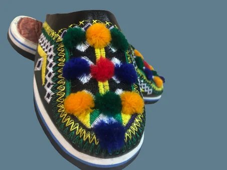 حذاء جلدي نسائي