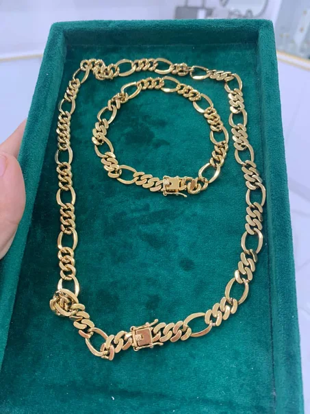 كورميط يد وعنق