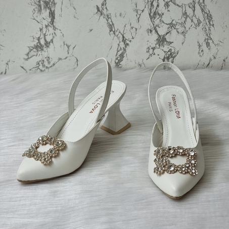 Chaussures -Blanc- à talons Moyen  avec  décoration en strass Carré en Diamond - Nouvelle Collection 2023