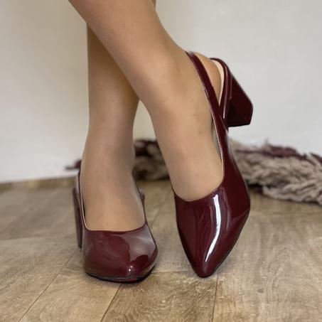 D2 - Escarpin Classique  demi talon - Grenat