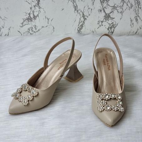 Chaussures -Beige- à talons Moyen  avec  décoration en strass Carré en Diamond - Nouvelle Collection 2023