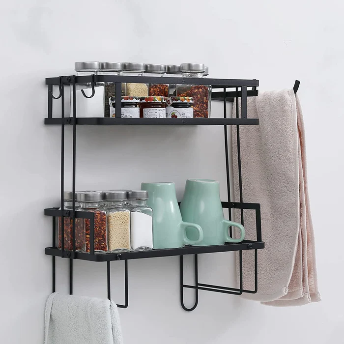 رف منظم للحمام