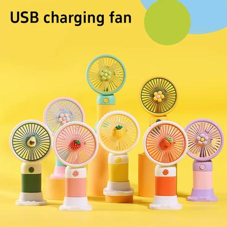 مروحة صغيرة محمولة باليد بمنفذ USB عالية السرعة مع حامل هاتف بقدرة 0.6 وات ووضع سرعة واحدة مثالية للمكتب والسفر من كيو شوب