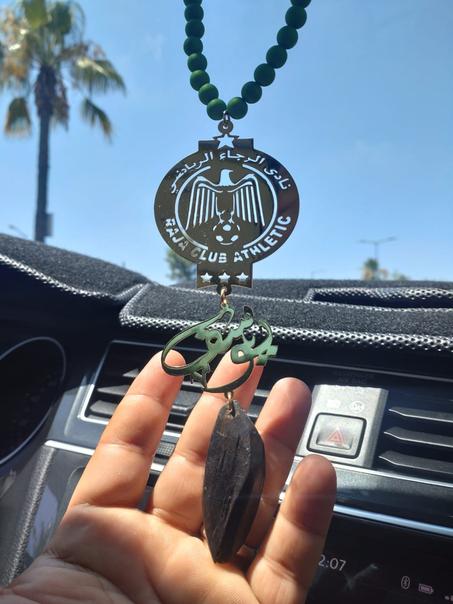 تعليقة للسيارة بالعود القماري بشعار ناديك المفضل