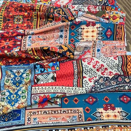 Coupon satin de soie 300x150 cm Réf: 2414