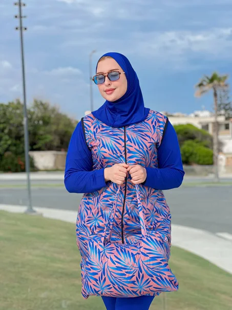 كسوة للمحتجبات والغير المحتجبات