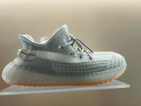 Adidas yeezy 350:  Grey