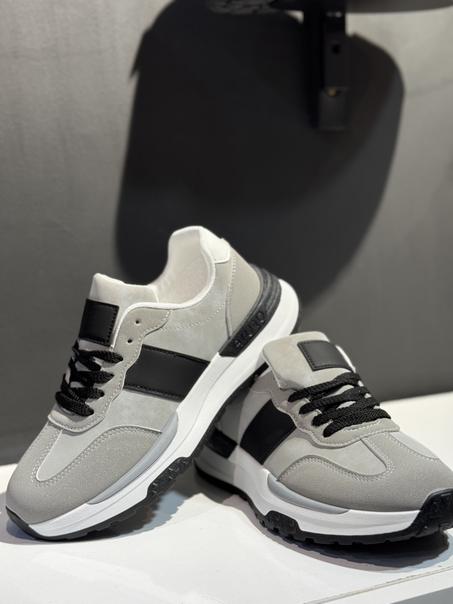 حذاء رياضي ذو جودة عالية 2025