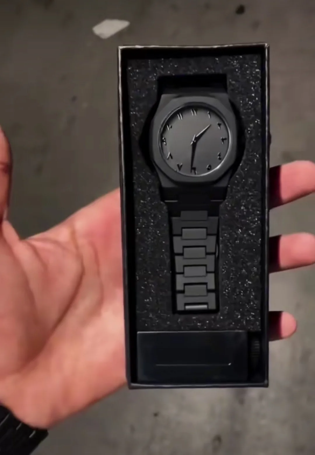 Aura watch
