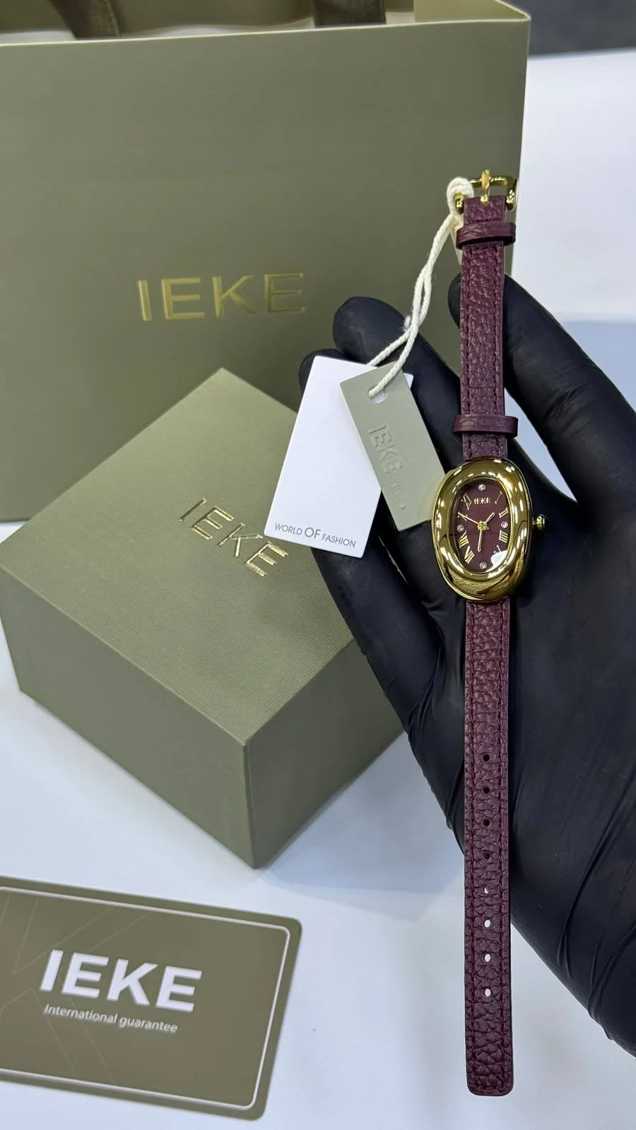Montre cuir marron finition dorée