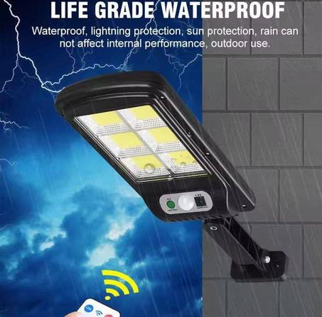 مصباح LED الذهبية مساحة إضاءة أكبر يعمل بالطاقة الشمسية