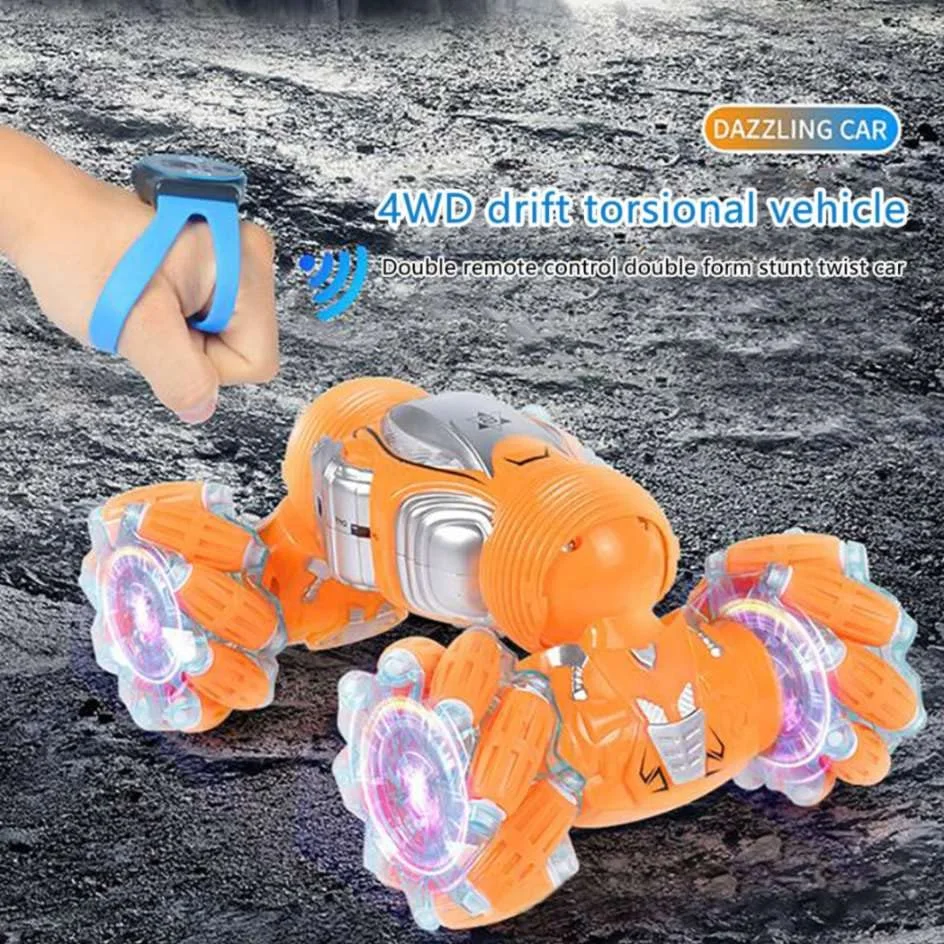 سياراة رباعية الدفع و التحكم عن بعد أو عن  ساعة اليد