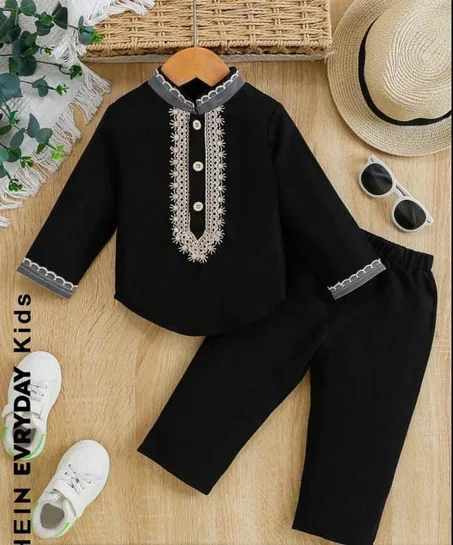 👶 "لباس أطفال أنيق ومريح… مثالي للمناسبات والأعياد"