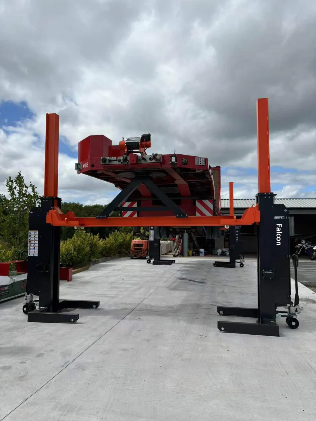 APluslift Falcon 18000LB and 22000LB Mobile Column Lifting System