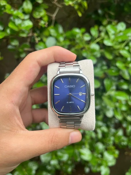 CASIO vintage  tableu bleu