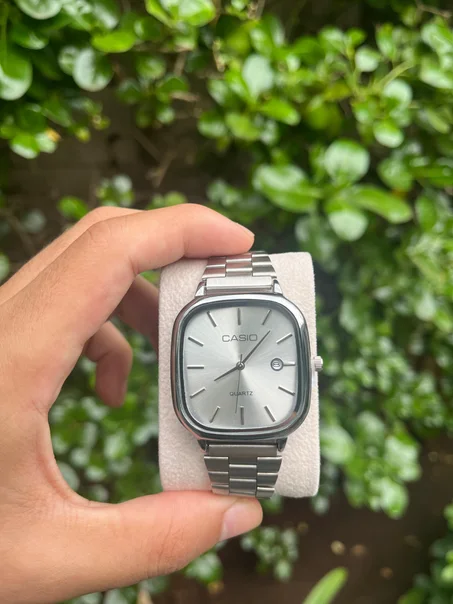 CASIO vintage  tableu gris