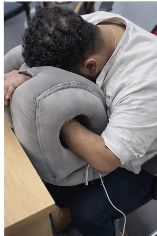 وسادة السفر المريحة لدعم الرقبة – راحة مثالية في كل رحلة