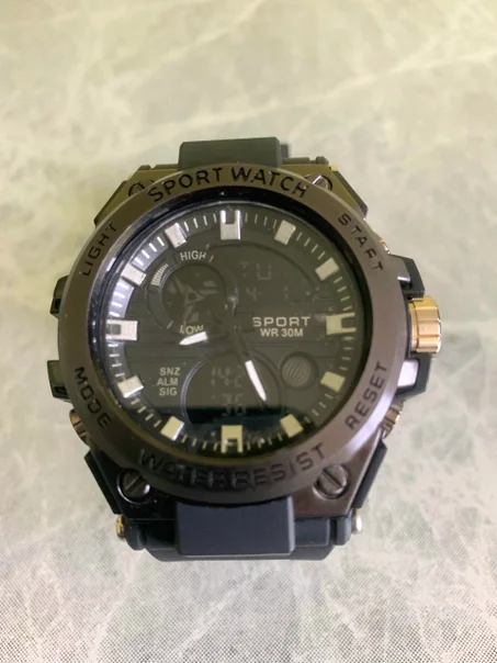 Montre SPORT résistante à l'eau
