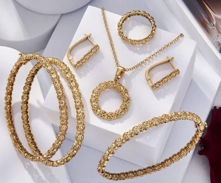 👑 طقم دك ليبرا😍 من مجوهرات بلورا الذهبية💎