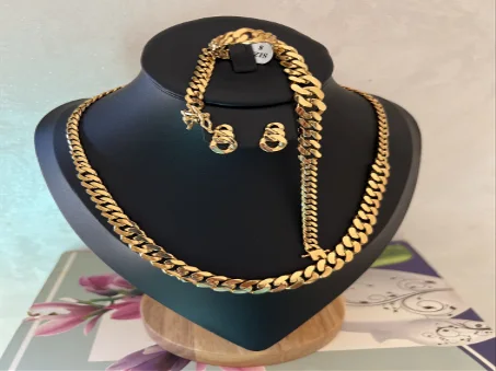 مجوهرات الذهبية انصومبل رادكو سامبل